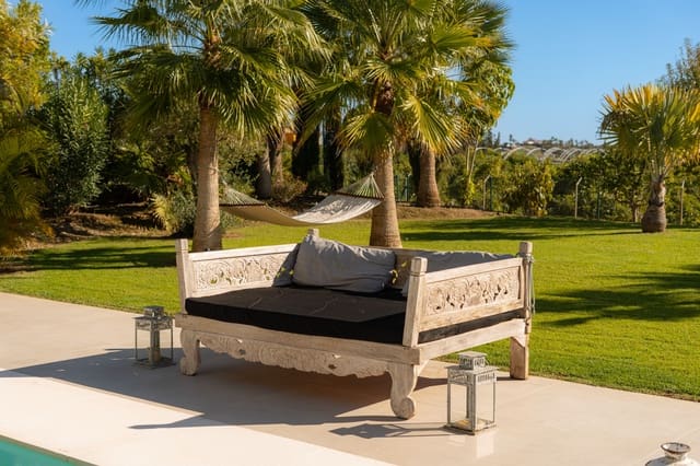 4 Zimmer Villa zu verkaufen in Mijas Costa, Mijas mit Pool - 1.950.000 € (Ref: 9480732)