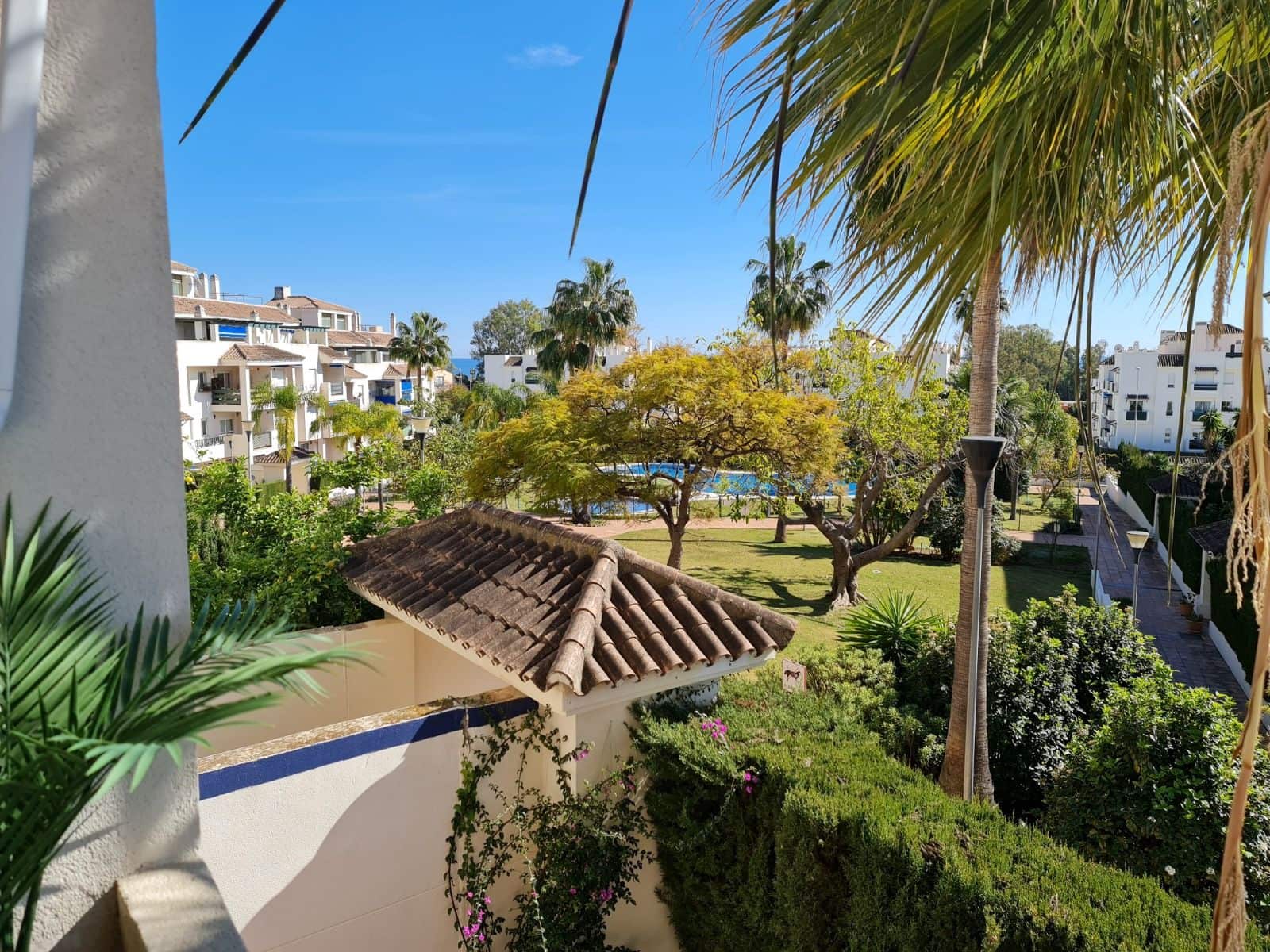 Apartamento de 2 habitaciones en Marbella en venta con piscina - 414.900 € (Ref: 9480923)