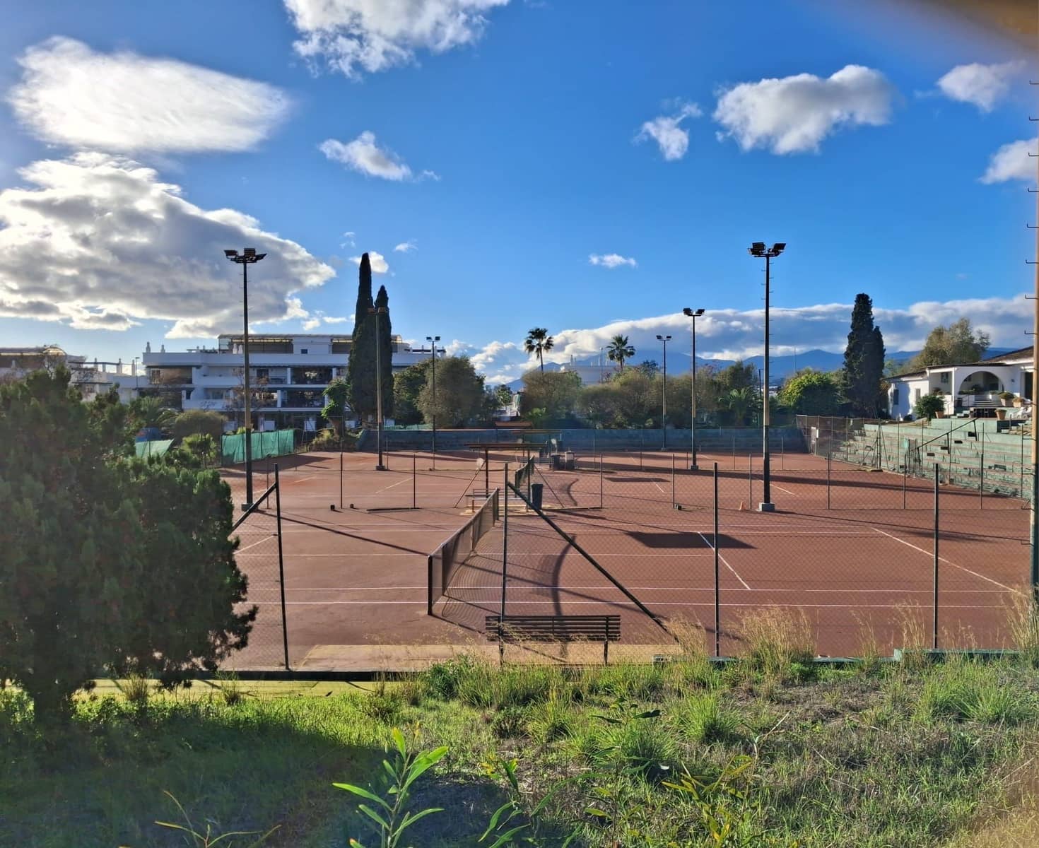 Apartamento de 2 habitaciones en Marbella en venta con piscina - 414.900 € (Ref: 9480923)