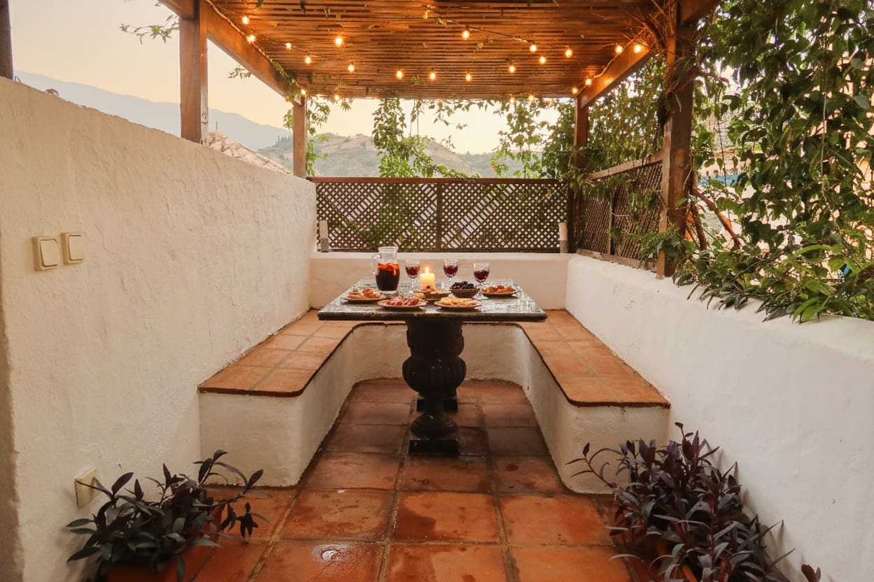 4 makuuhuone Huvila myytävänä paikassa Benahavis mukana uima-altaan - 880 000 € (Ref: 9481650)