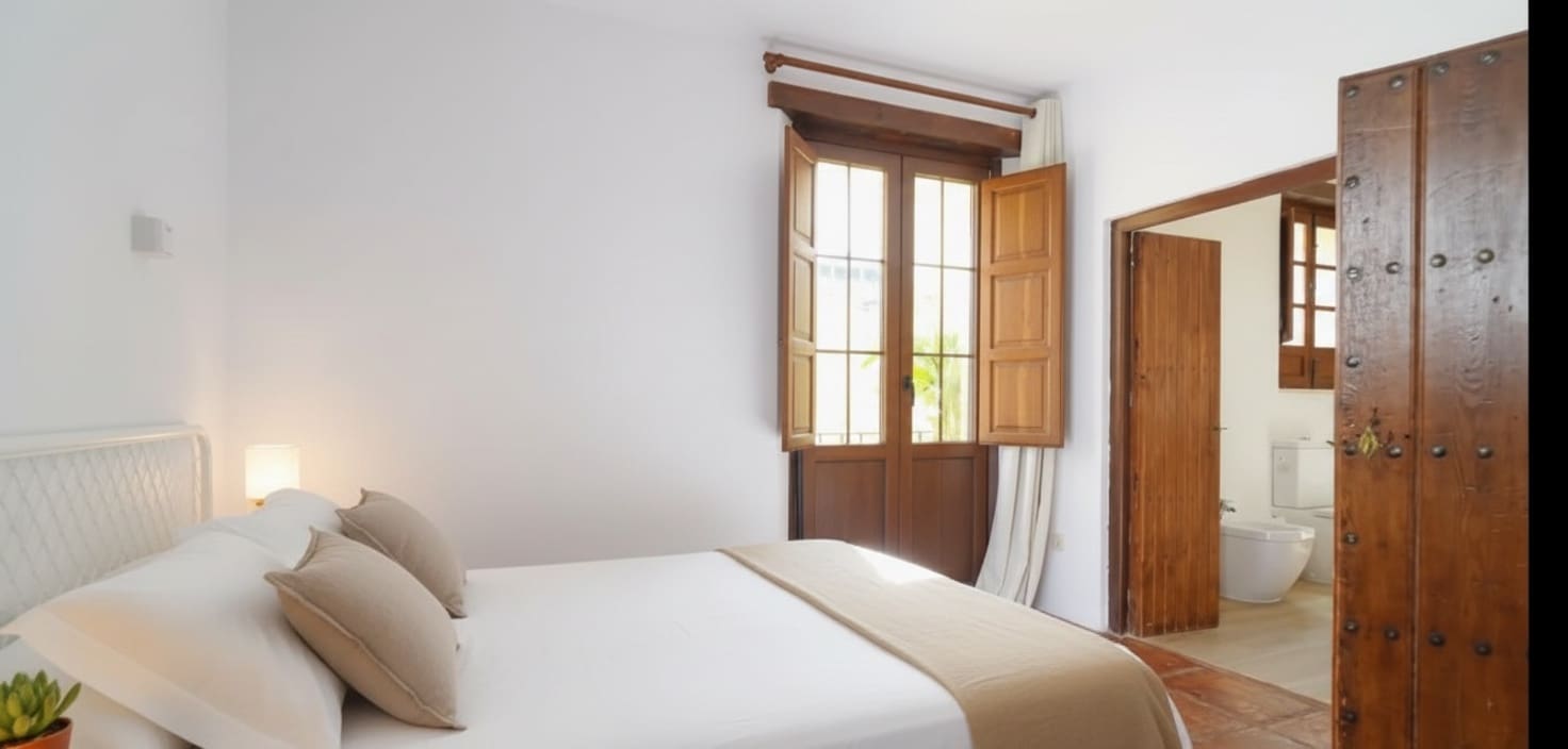 4 makuuhuone Huvila myytävänä paikassa Benahavis mukana uima-altaan - 880 000 € (Ref: 9481650)