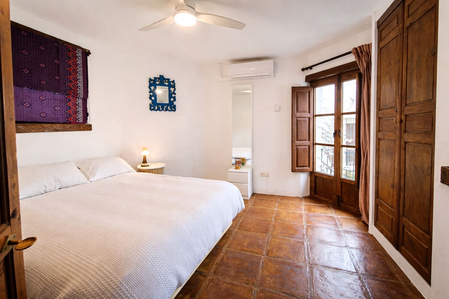 4 makuuhuone Huvila myytävänä paikassa Benahavis mukana uima-altaan - 880 000 € (Ref: 9481650)