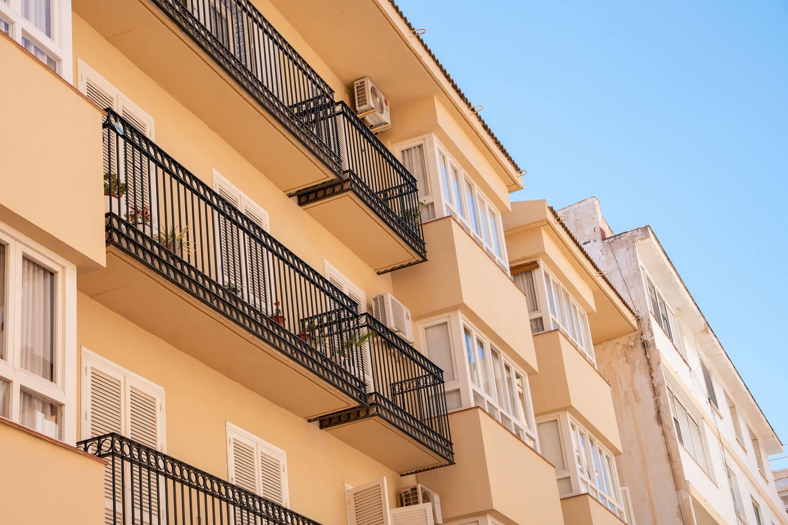 Commercial for sale in Malaga city - € 1,100,000 (Ref: 9481651)