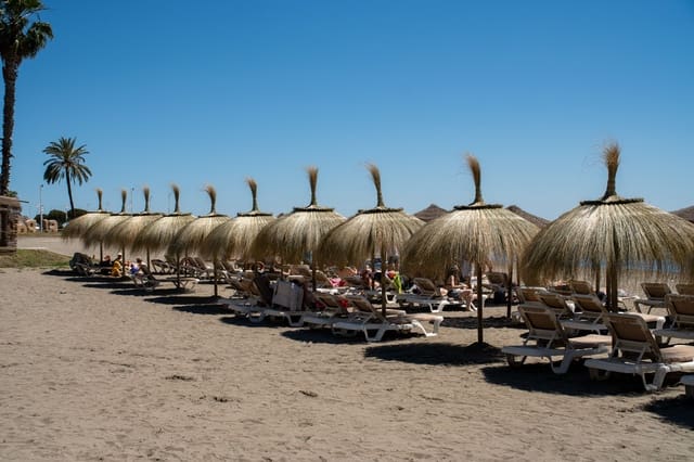 Komercyjne na sprzedaż w Echeverria del Palo, Miasto Málaga - 1 100 000 € (Ref: 9481651)