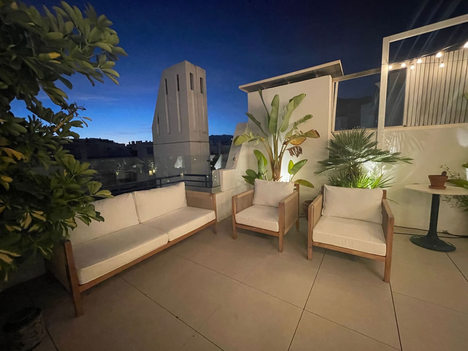 3 sypialnia Apartament na sprzedaż w Marbella z basenem - 935 000 € (Ref: 9487198)