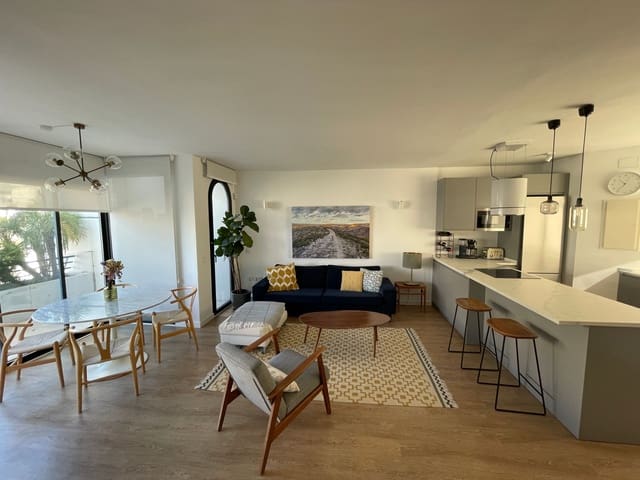 3 sypialnia Apartament na sprzedaż w Marbella z basenem - 935 000 € (Ref: 9487198)