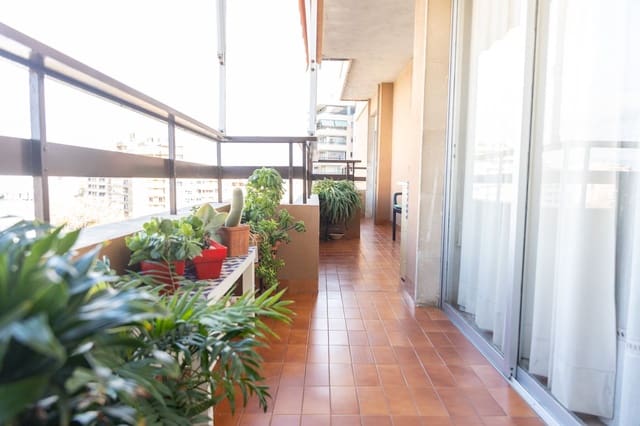 Apartamento de 4 habitaciones en Foners, Palma de Mallorca en alquiler - 2.300 € (Ref: 9488521)