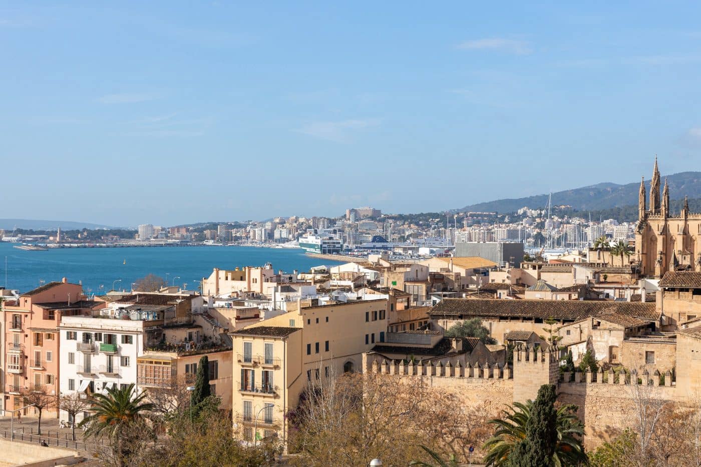 Apartamento de 4 habitaciones en Palma de Mallorca en alquiler - 2.300 € (Ref: 9488521)