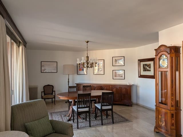 Apartamento de 4 habitaciones en Foners, Palma de Mallorca en alquiler - 2.300 € (Ref: 9488521)