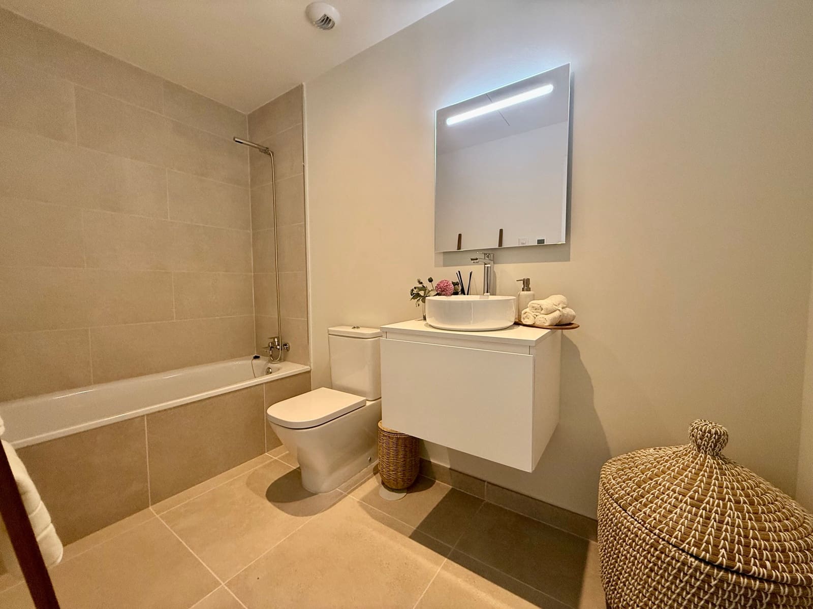 4 bedroom Townhouse for sale in Benalmadena - € 849,000 (Ref: 9490876)