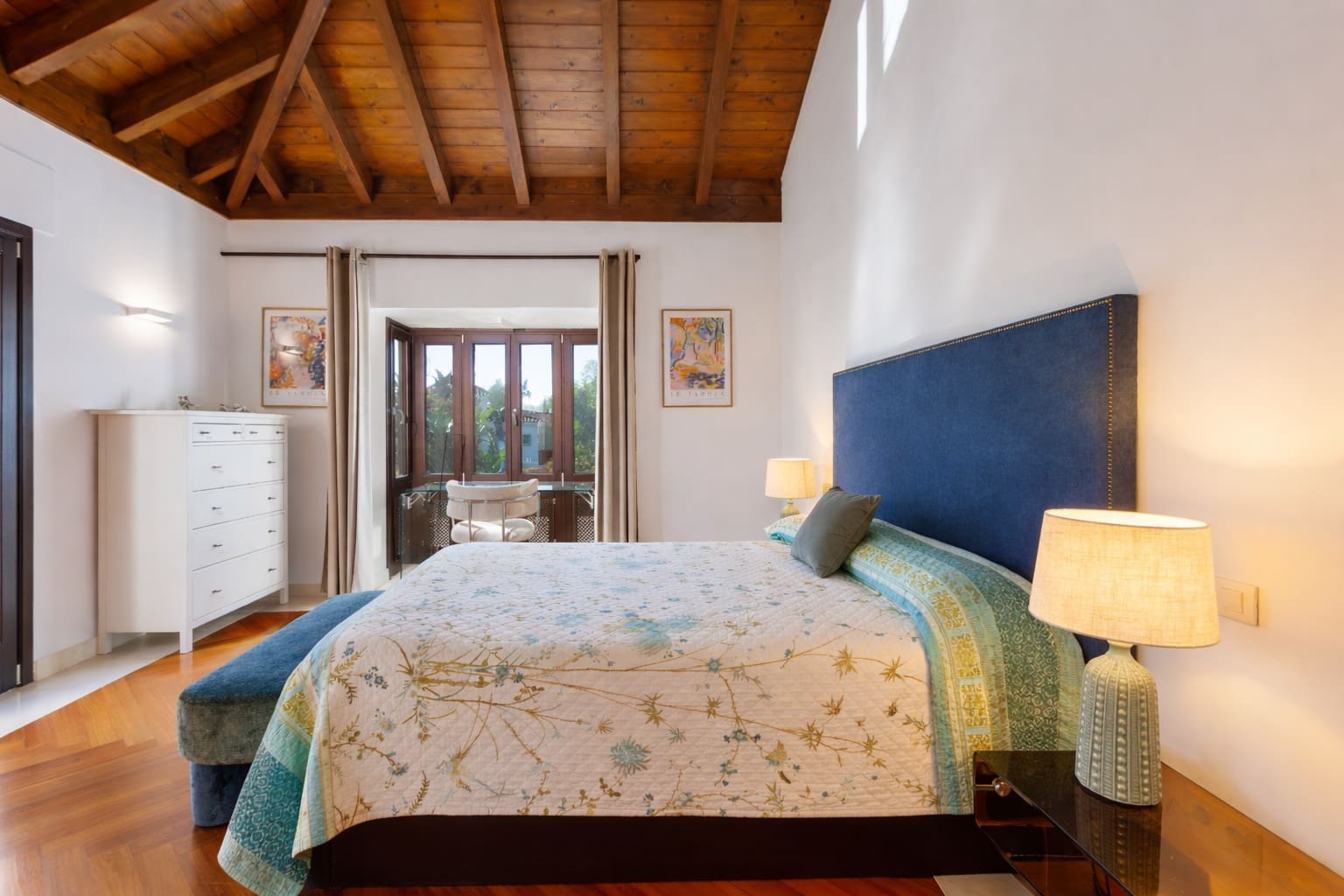 6 bedroom Townhouse for rent in San Pedro de Alcantara with pool - € 12,500 (Ref: 9500078)