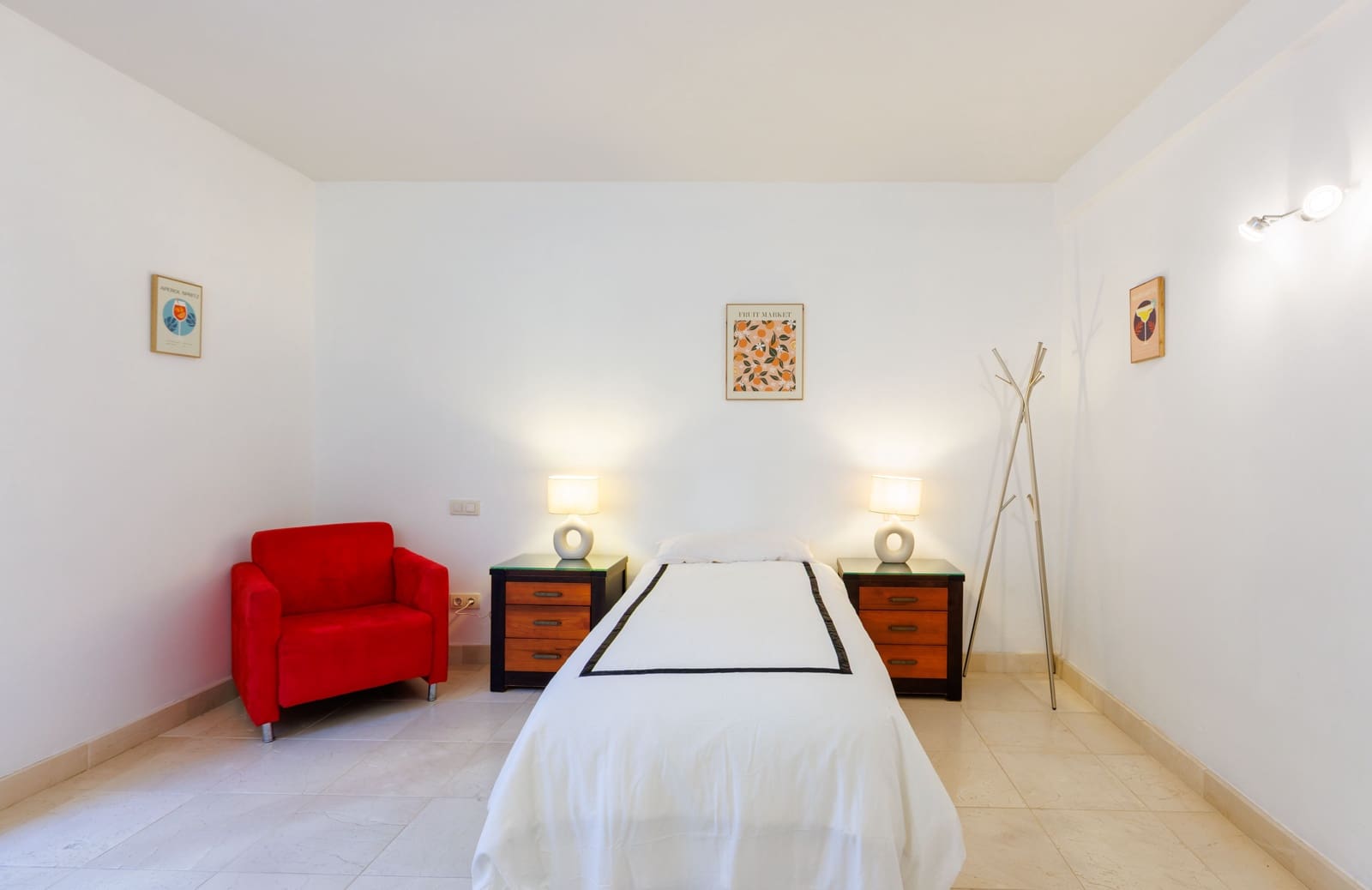 6 bedroom Townhouse for rent in San Pedro de Alcantara with pool - € 12,500 (Ref: 9500078)