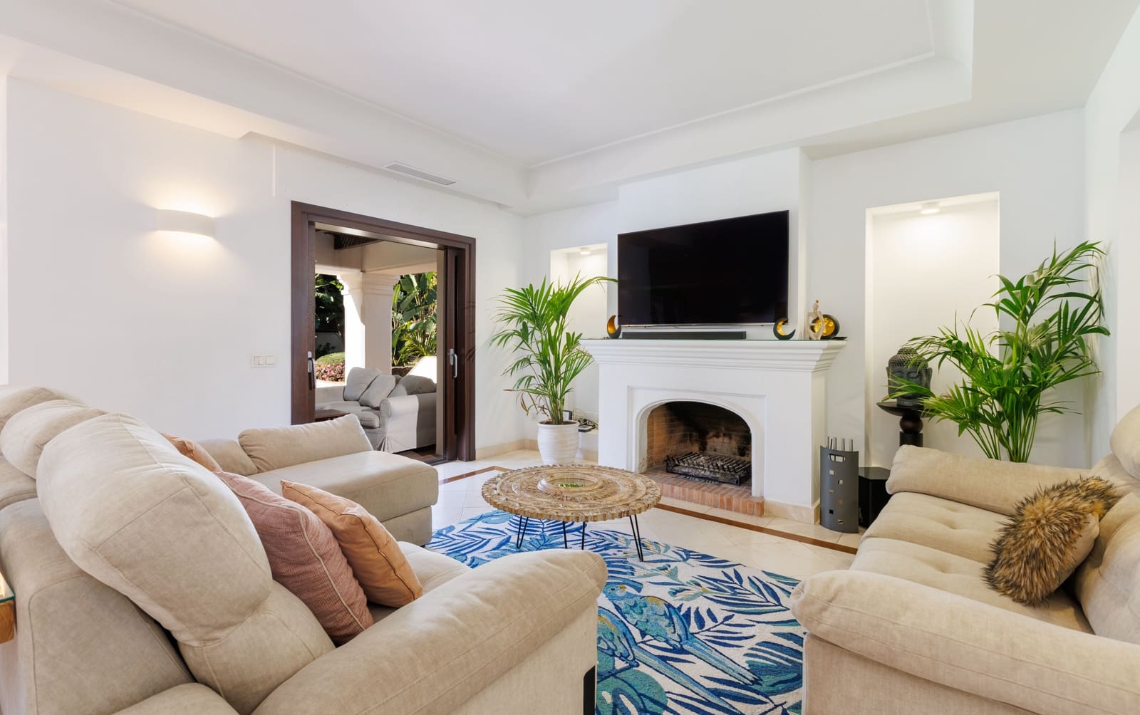 6 bedroom Townhouse for rent in San Pedro de Alcantara with pool - € 12,500 (Ref: 9500078)