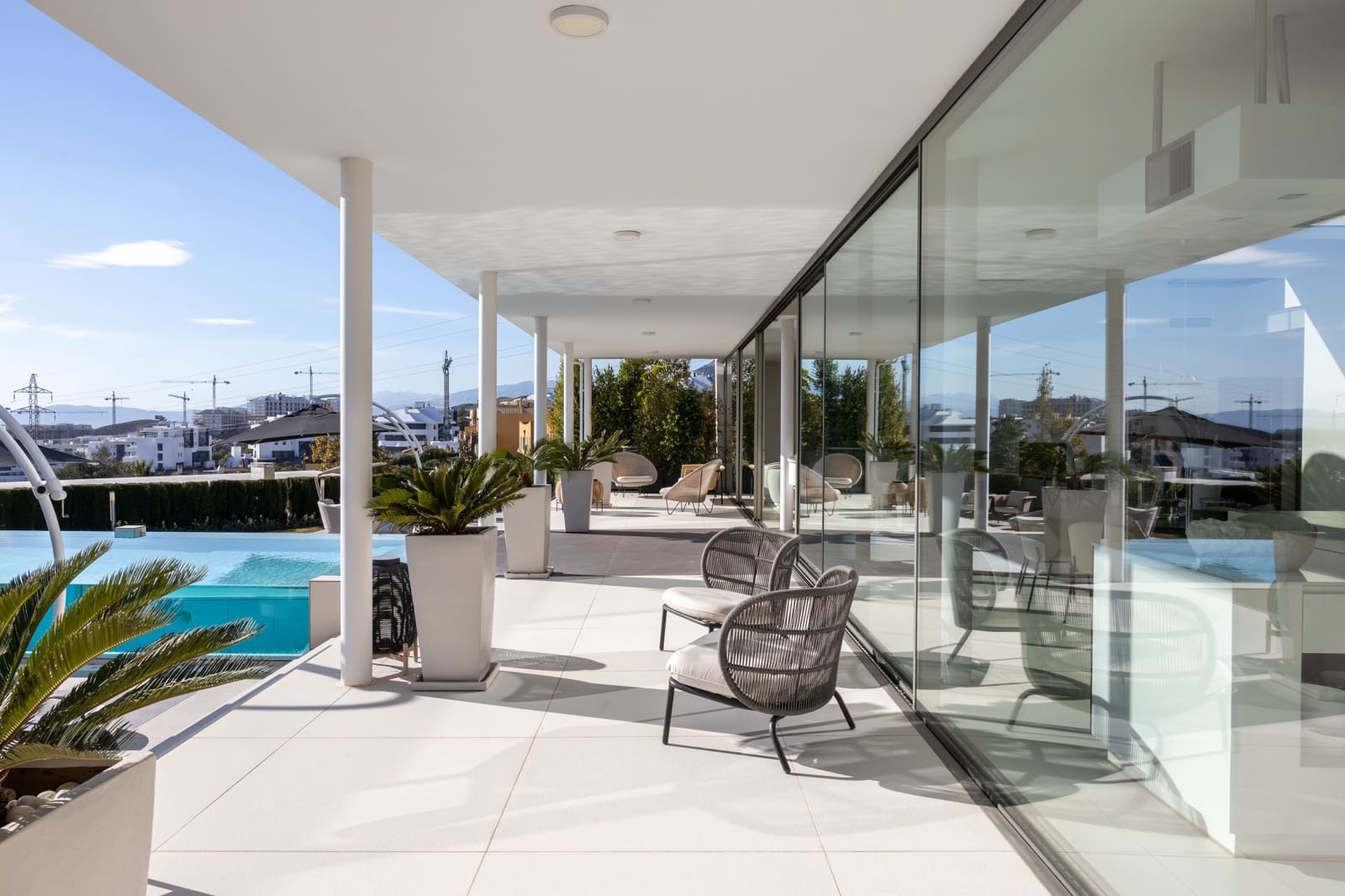 4 bedroom Villa for sale in Benalmadena with pool - € 5,400,000 (Ref: 9503417)