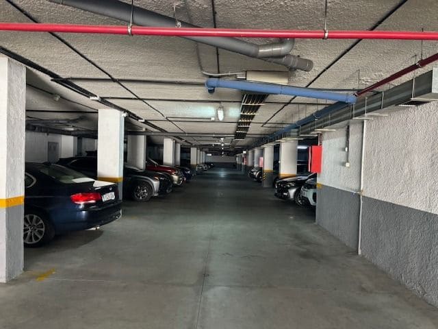 Apartamento de 2 habitaciones en Marbella en venta con piscina - 420.000 € (Ref: 9503827)