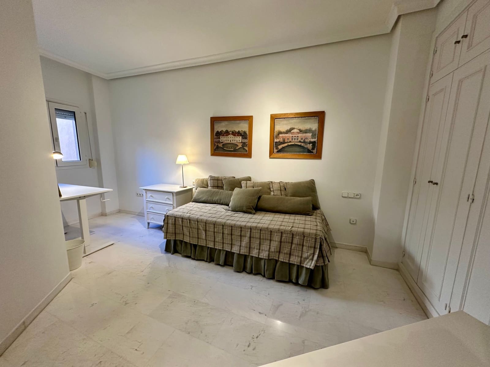 3 soverom Leilighet til leie i Malaga by - € 1 950 (Ref: 9506440)