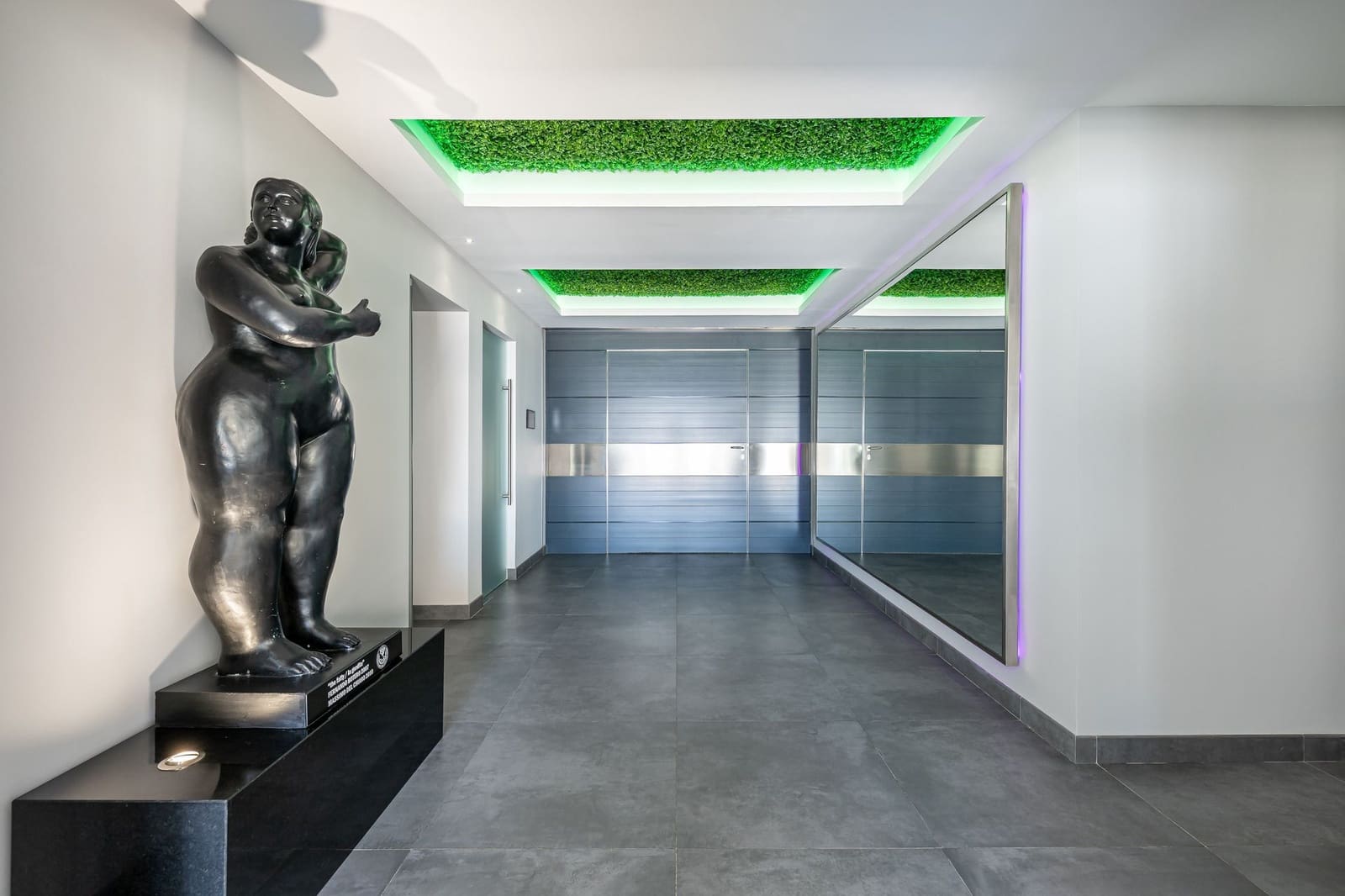 4 bedroom Villa for sale in Mijas Costa - € 8,100,000 (Ref: 9516501)