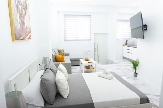 Studio for sale in La Trinidad, Málaga city - € 189,000 (Ref: 9516502)