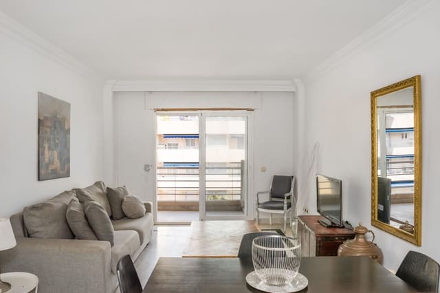 1 bedroom Apartment for sale in Puerto Banus, Marbella with pool - € 465,000 (Ref: 9521117)