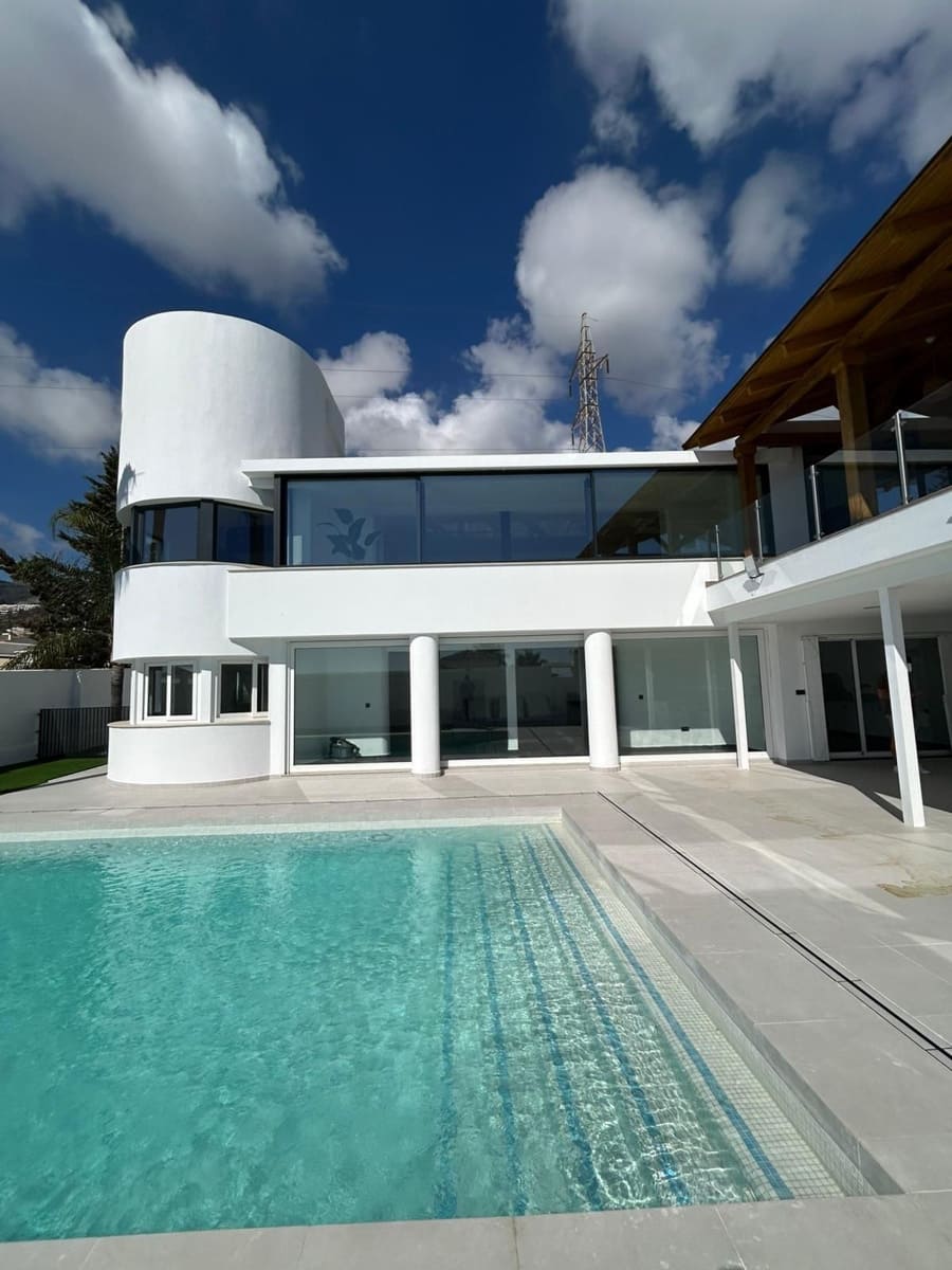 4 soveværelse Villa til salg i Benalmadena med swimmingpool - € 1.350.000 (Ref: 9529138)