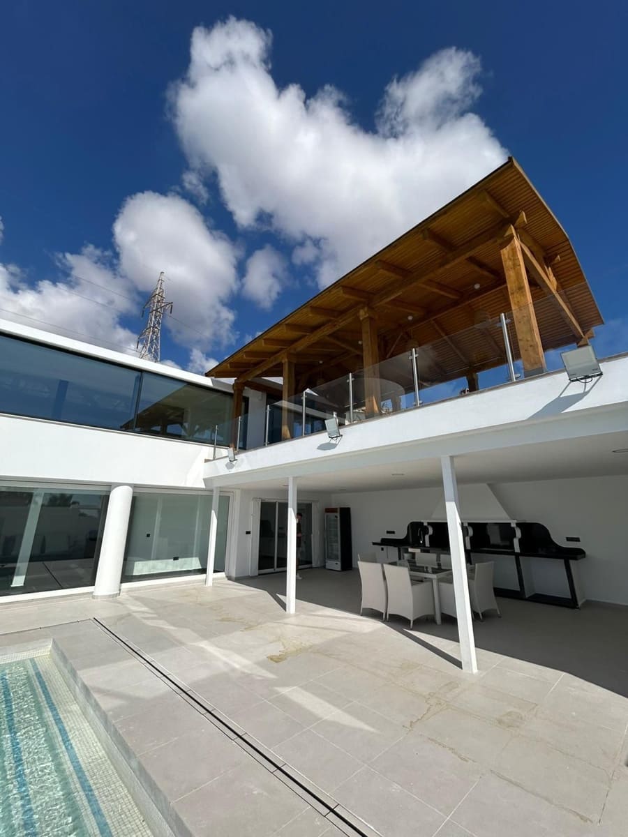 4 soveværelse Villa til salg i Benalmadena med swimmingpool - € 1.350.000 (Ref: 9529138)