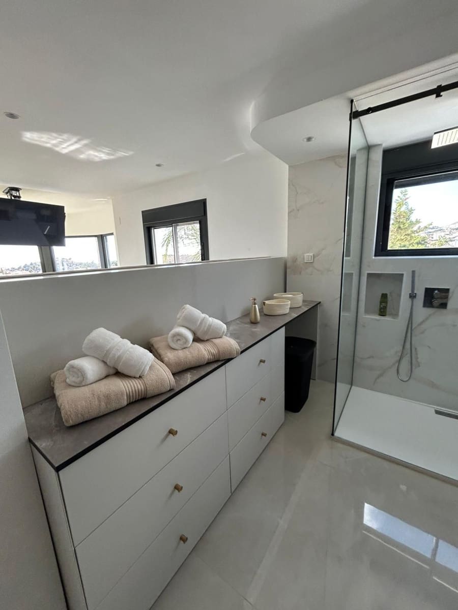 4 soveværelse Villa til salg i Benalmadena med swimmingpool - € 1.350.000 (Ref: 9529138)