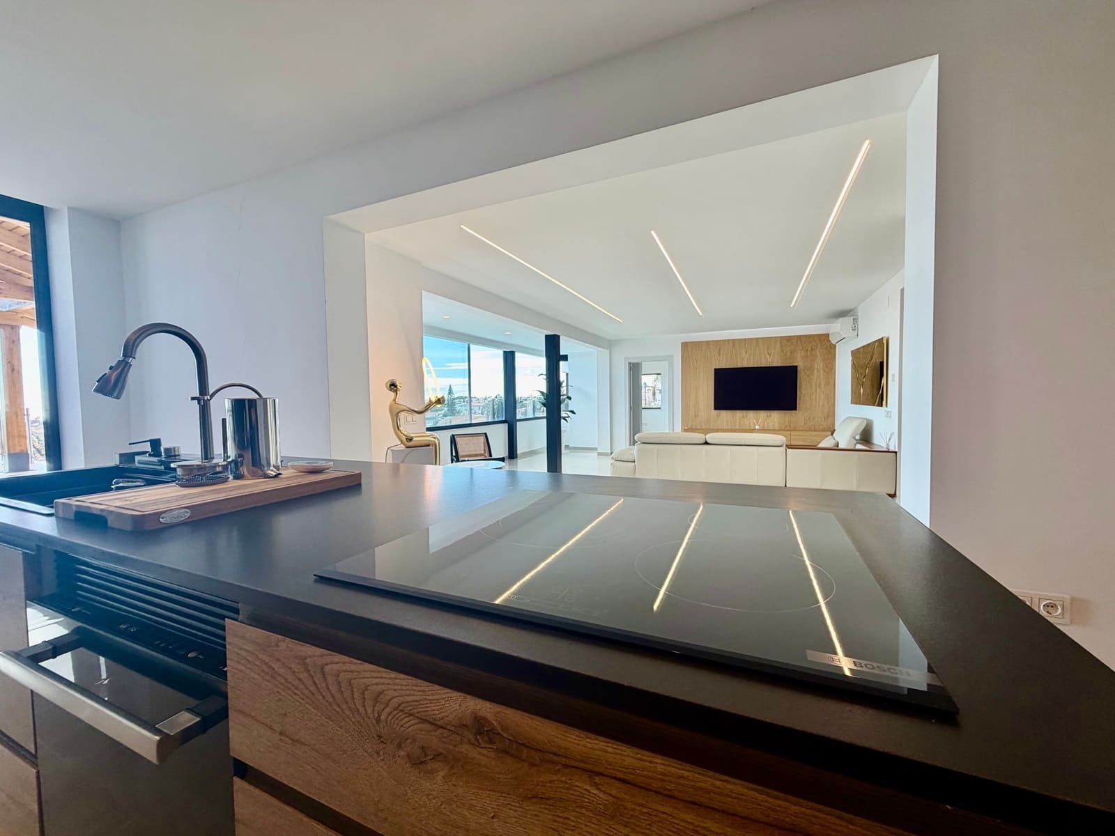 4 bedroom Villa for sale in Benalmadena with pool - € 1,250,000 (Ref: 9529138)