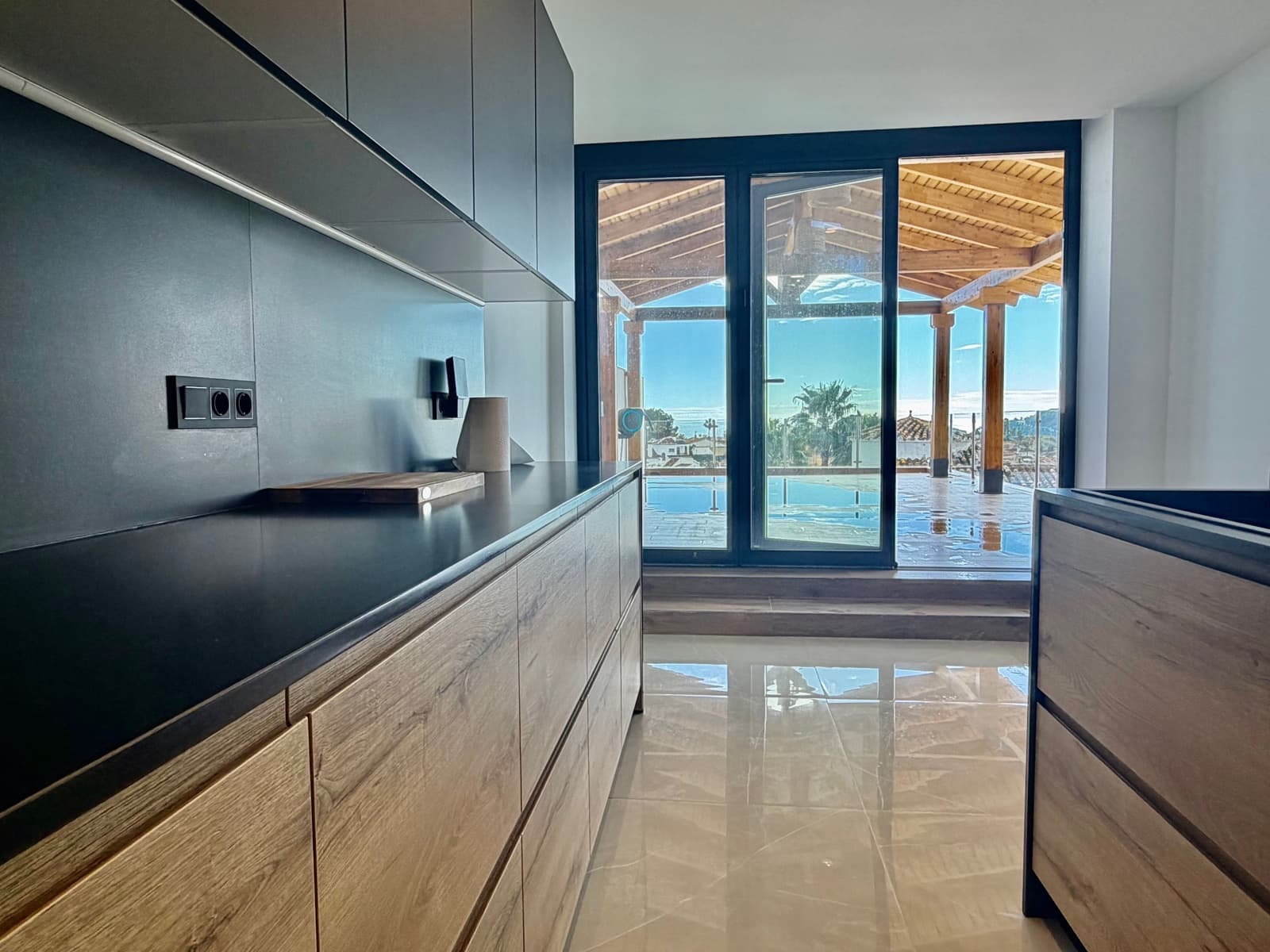 4 bedroom Villa for sale in Benalmadena with pool - € 1,250,000 (Ref: 9529138)