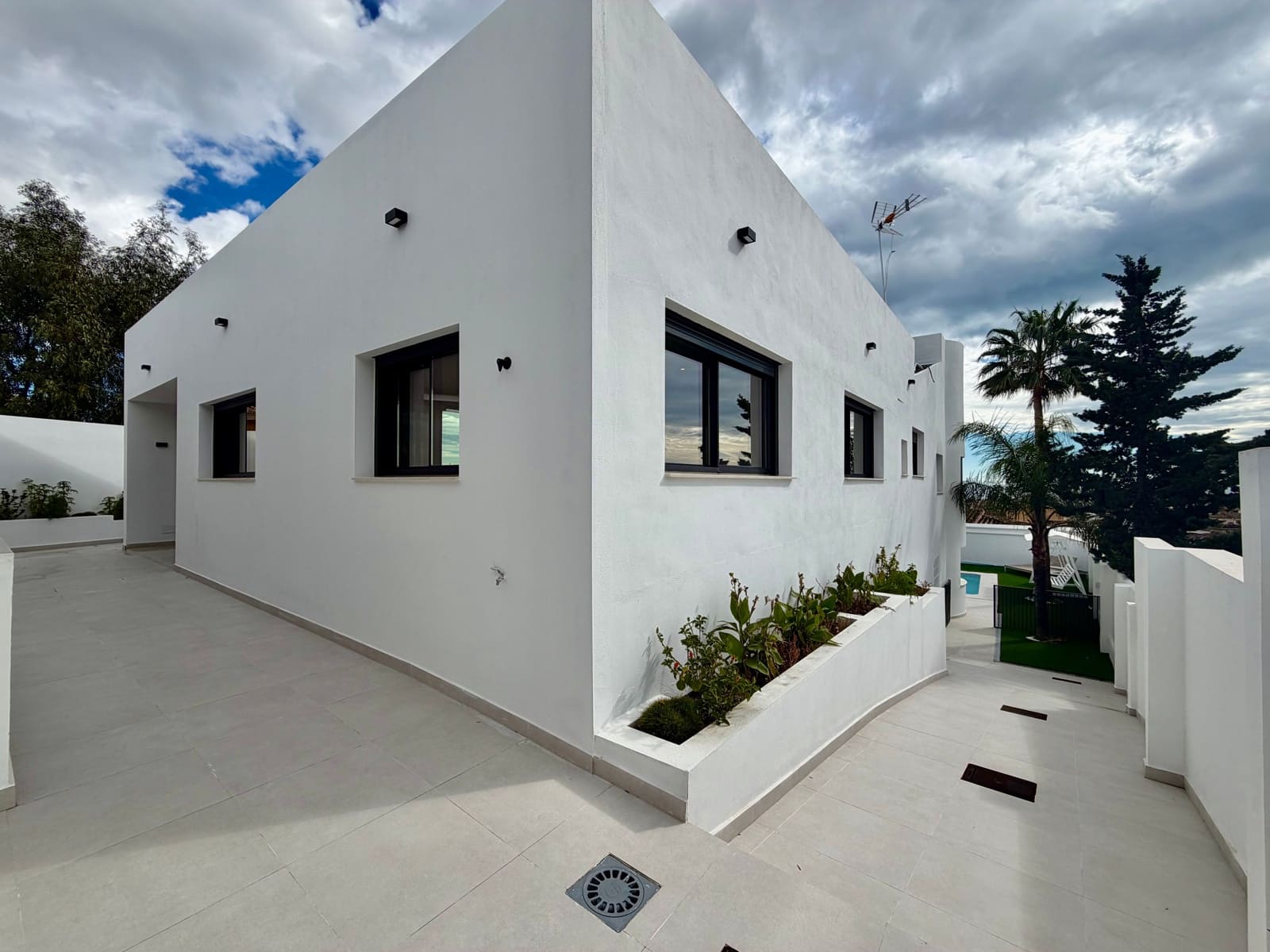 4 bedroom Villa for sale in Benalmadena with pool - € 1,250,000 (Ref: 9529138)