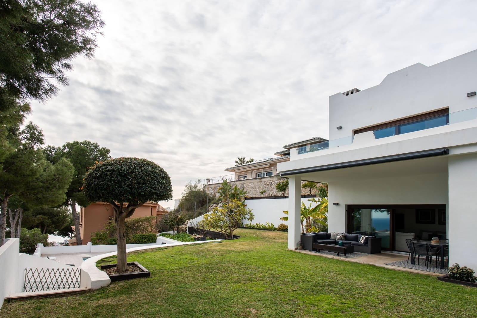 6 soveværelse Byhus til salg i Malaga by - € 2.850.000 (Ref: 9535135)