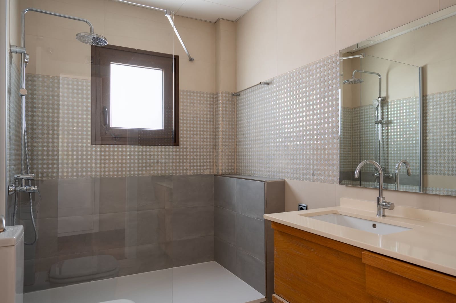 6 soveværelse Byhus til salg i Malaga by - € 2.850.000 (Ref: 9535135)