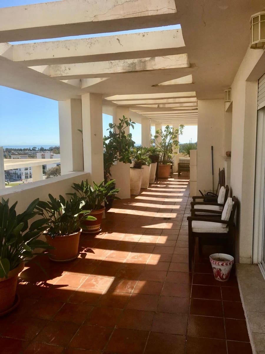 3 sypialnia Apartament na sprzedaż w San Pedro de Alcantara z basenem - 795 000 € (Ref: 9536509)