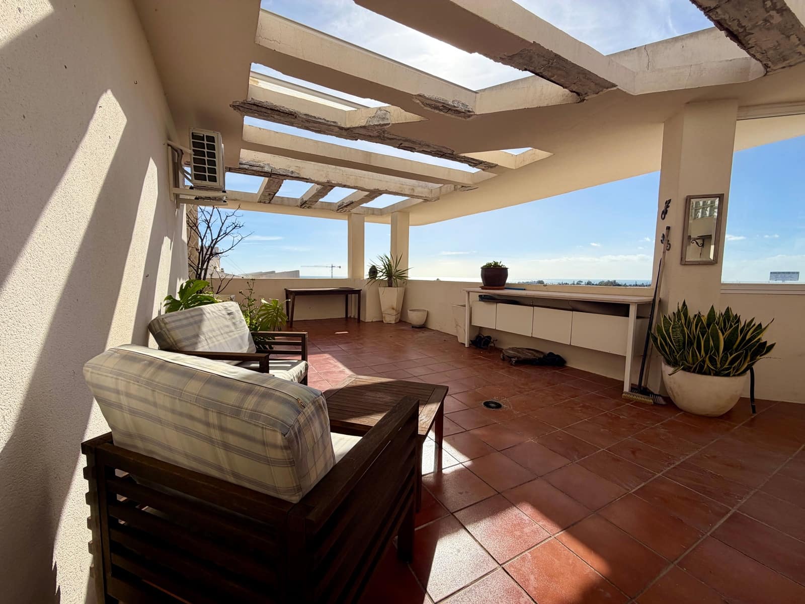 3 bedroom Apartment for sale in San Pedro de Alcantara with pool - € 695,000 (Ref: 9536509)