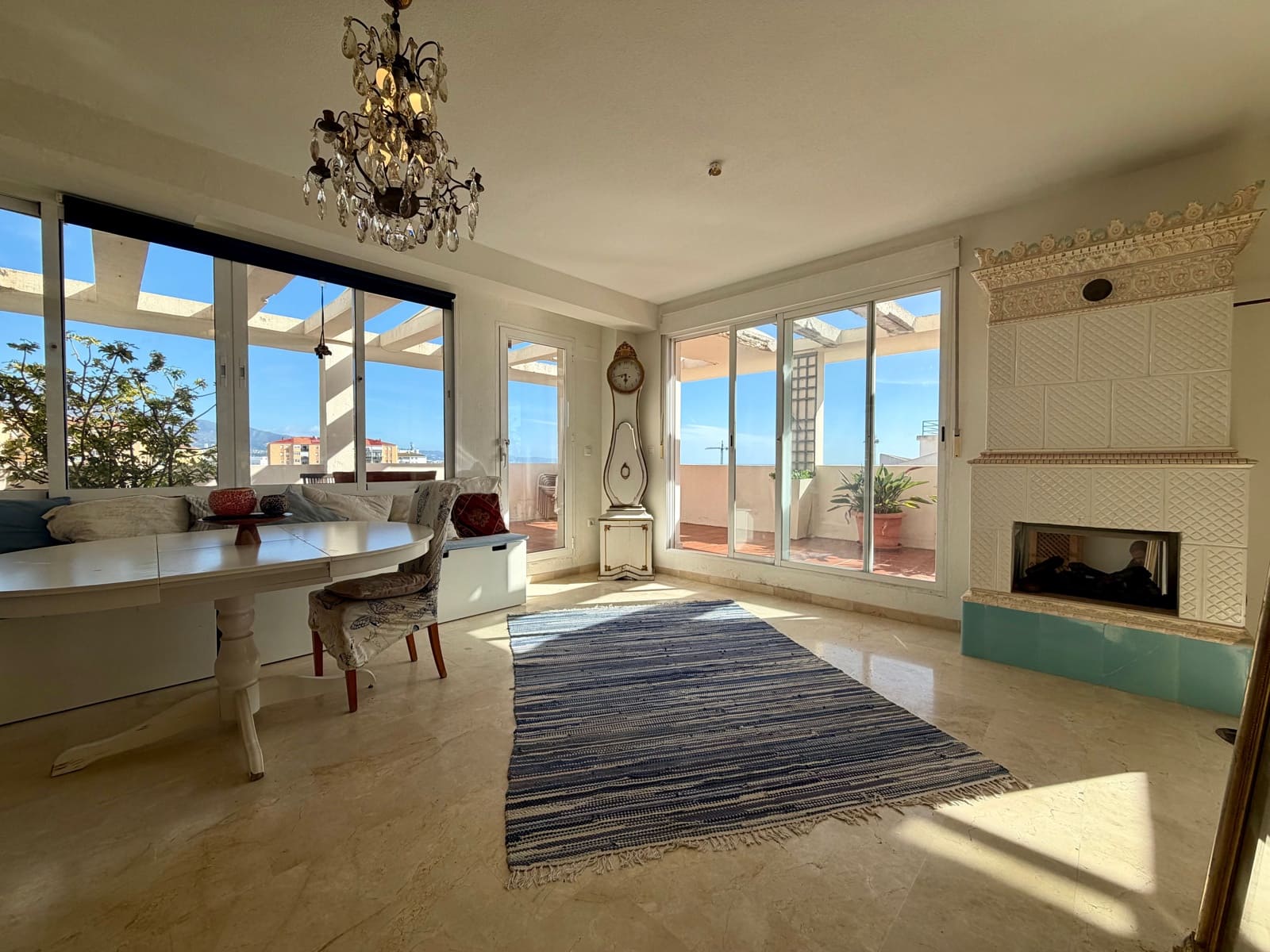 3 bedroom Apartment for sale in San Pedro de Alcantara with pool - € 695,000 (Ref: 9536509)