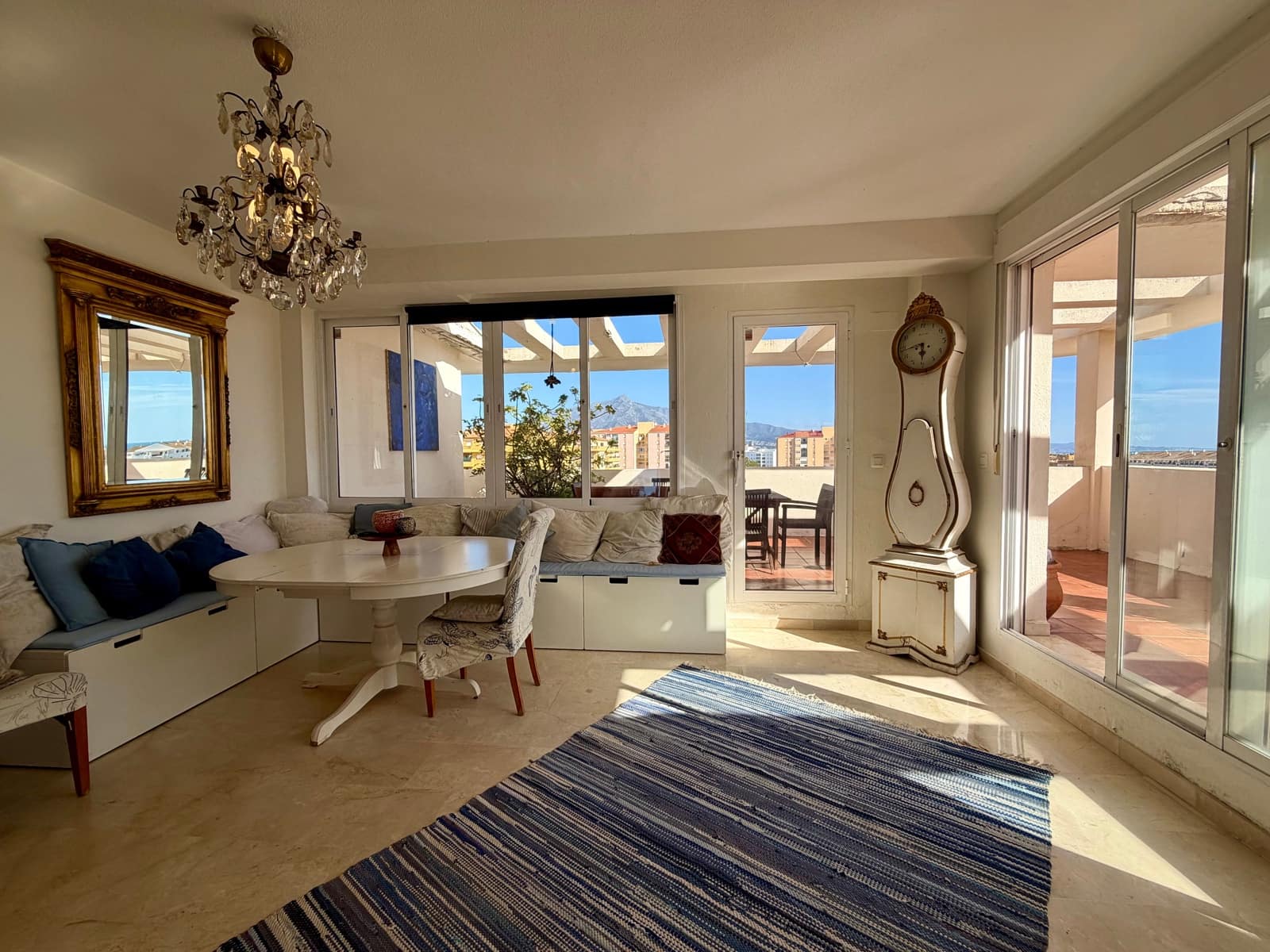 3 bedroom Apartment for sale in San Pedro de Alcantara with pool - € 695,000 (Ref: 9536509)