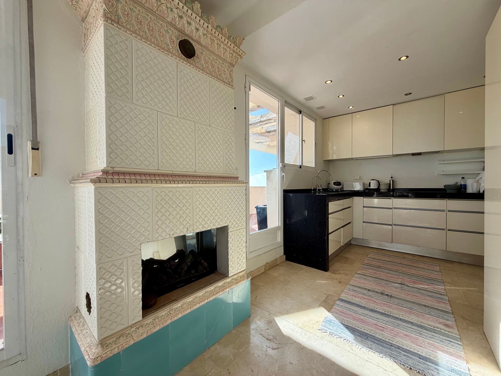 3 bedroom Apartment for sale in San Pedro de Alcantara with pool - € 695,000 (Ref: 9536509)