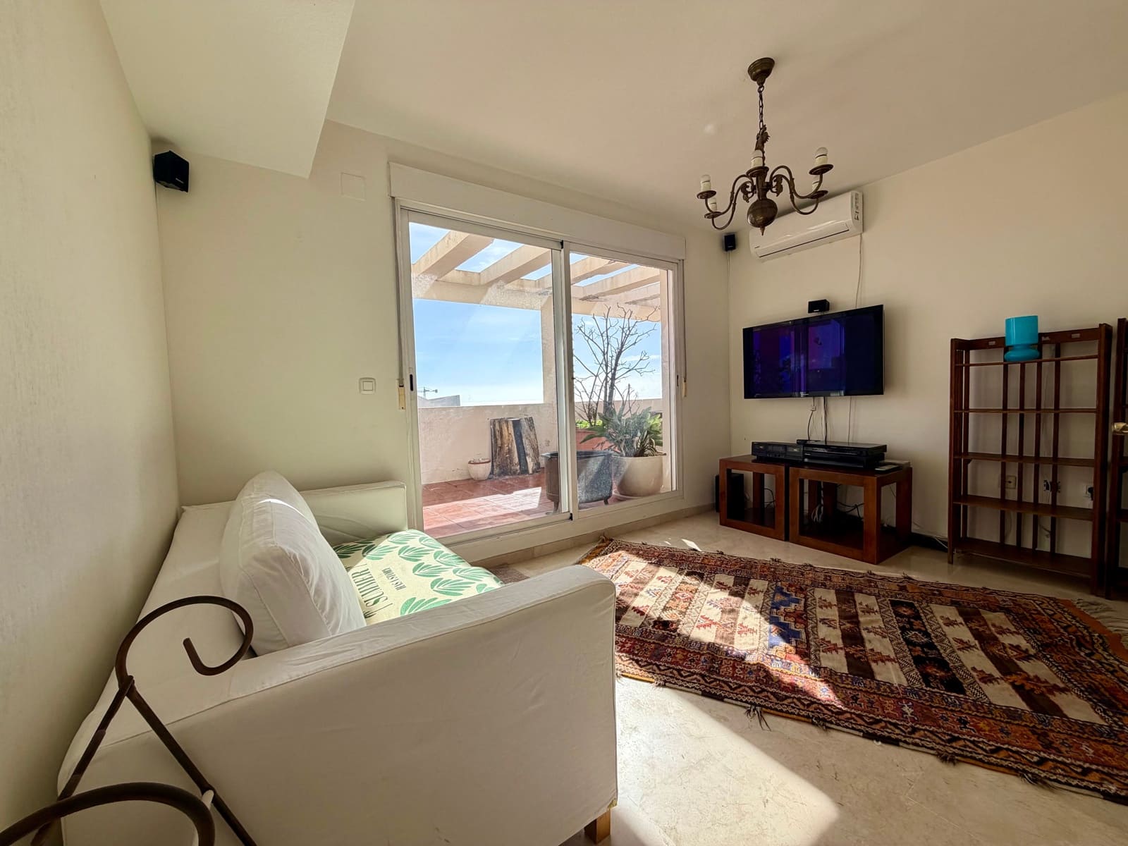 3 bedroom Apartment for sale in San Pedro de Alcantara with pool - € 695,000 (Ref: 9536509)