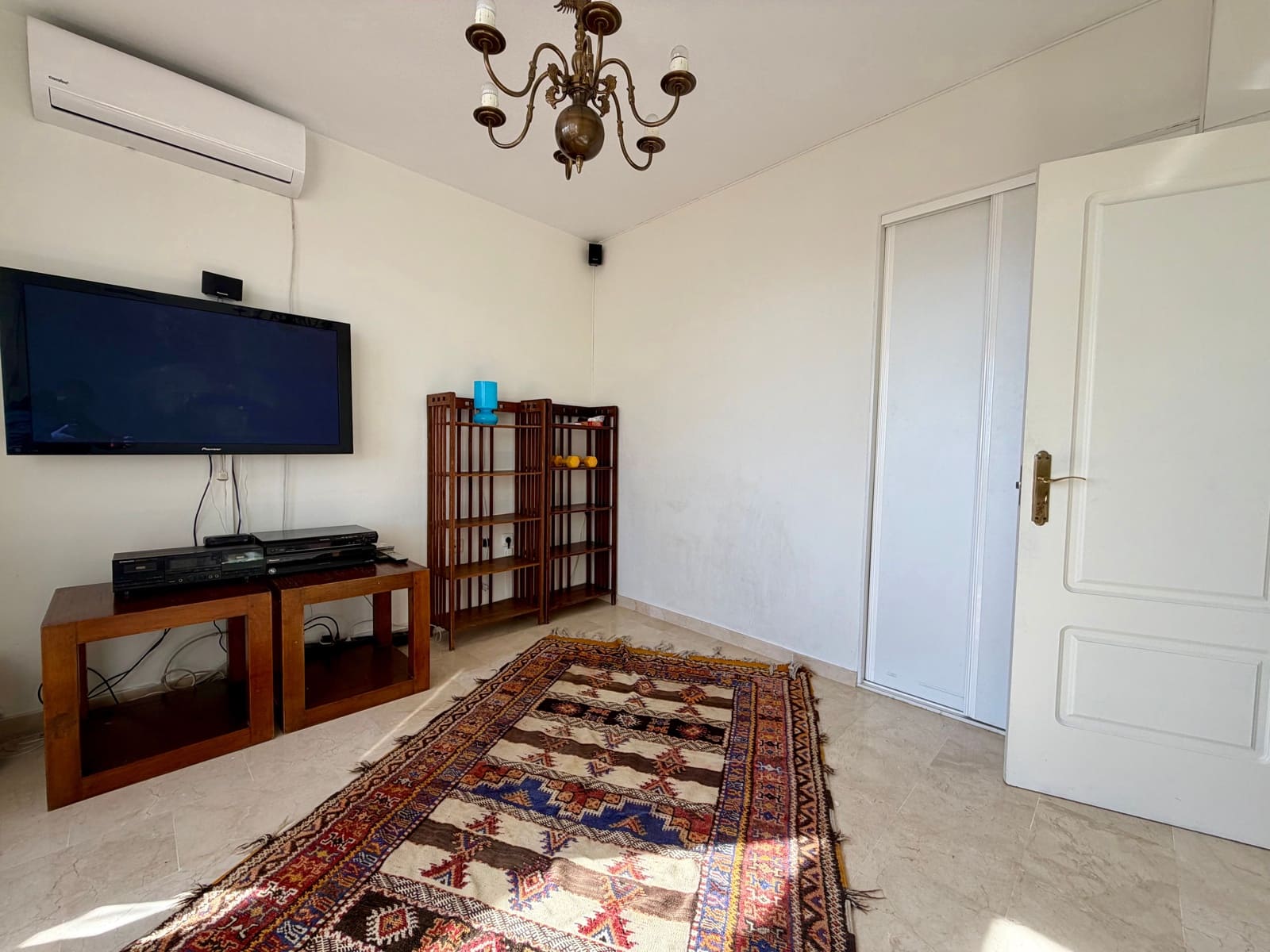 3 bedroom Apartment for sale in San Pedro de Alcantara with pool - € 695,000 (Ref: 9536509)