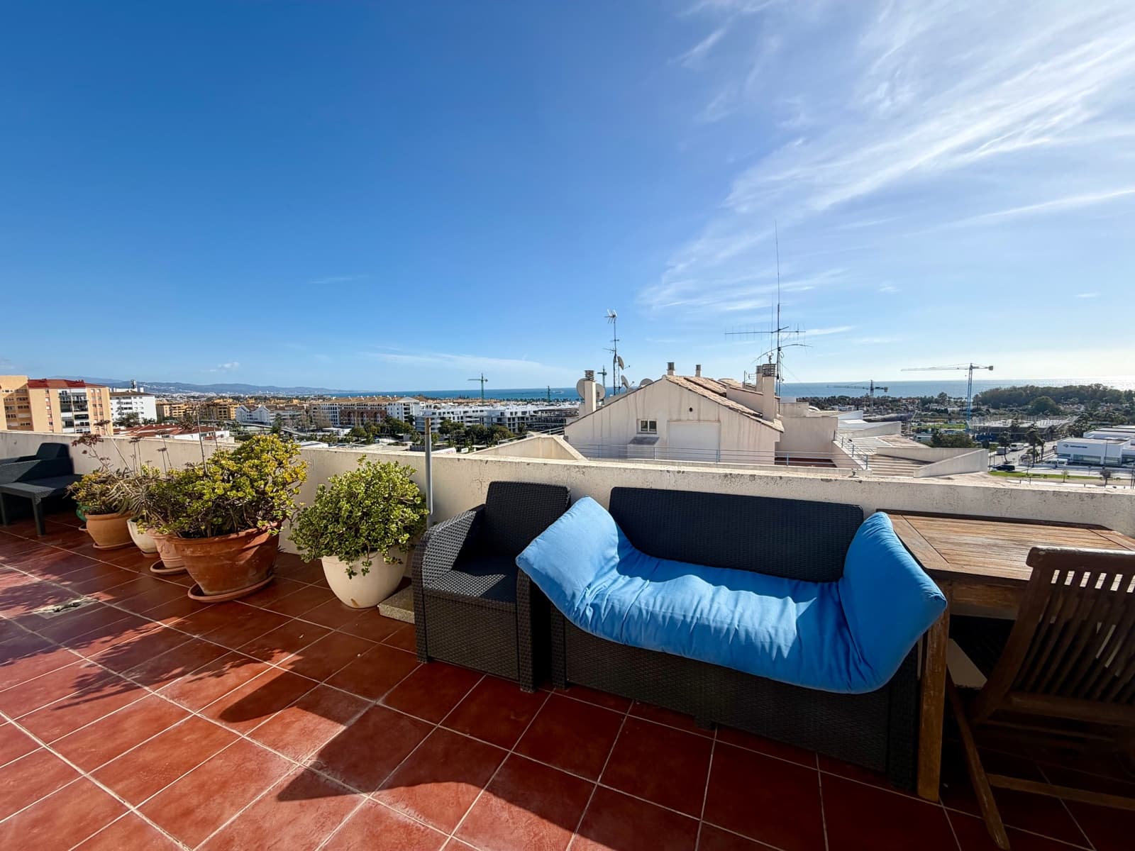 3 bedroom Apartment for sale in San Pedro de Alcantara with pool - € 695,000 (Ref: 9536509)