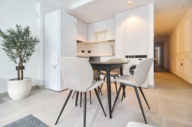 2 quarto Apartamento para venda em Zona Puerto Deportivo, Fuengirola - 355 000 € (Ref: 9536636)