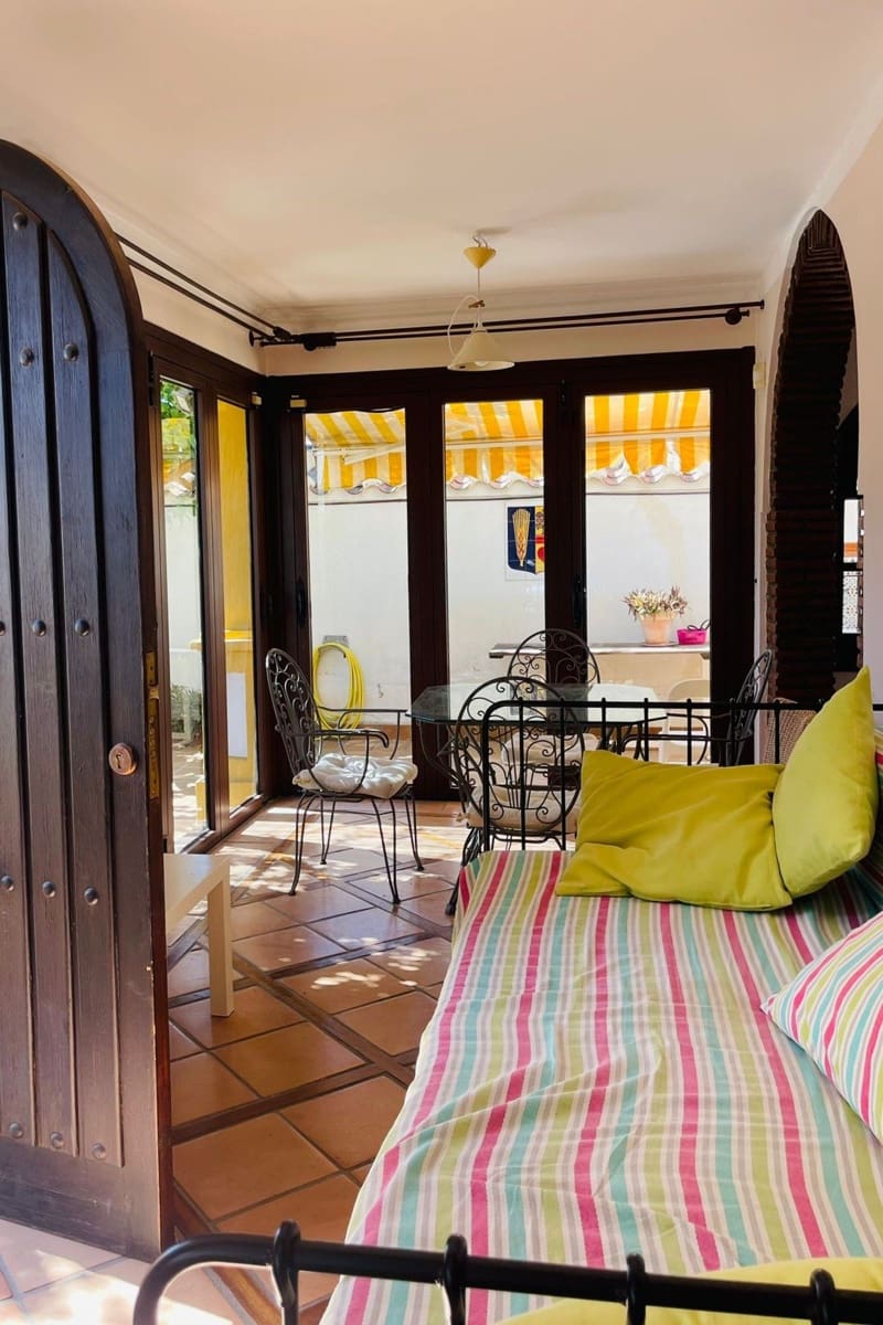 6 sovrum Semi-fristående Villa till salu i Fuengirola med pool - 850 000 € (Ref: 9547247)