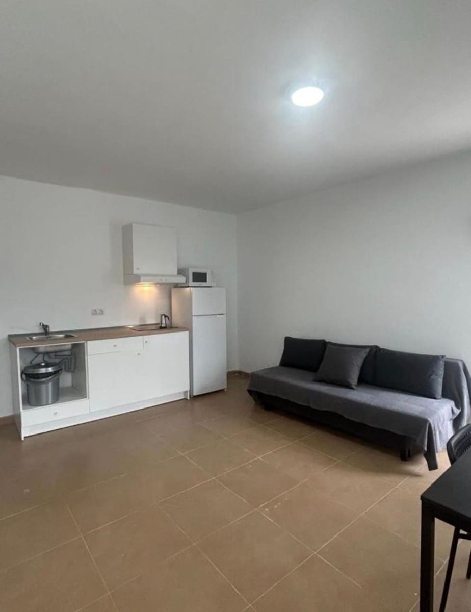 Hotel til leje i Malaga by med swimmingpool - € 10.000 (Ref: 9547578)