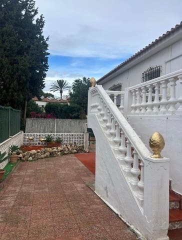 Hotel til leje i Miraflores del Palo, Málaga by med swimmingpool - € 10.000 (Ref: 9547578)