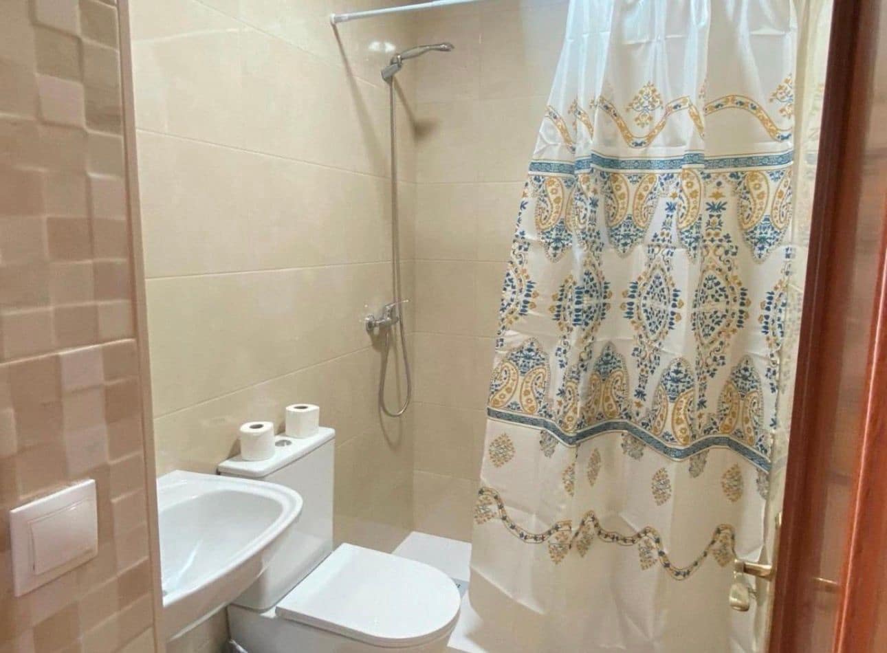 Hotel til leje i Malaga by med swimmingpool - € 10.000 (Ref: 9547578)