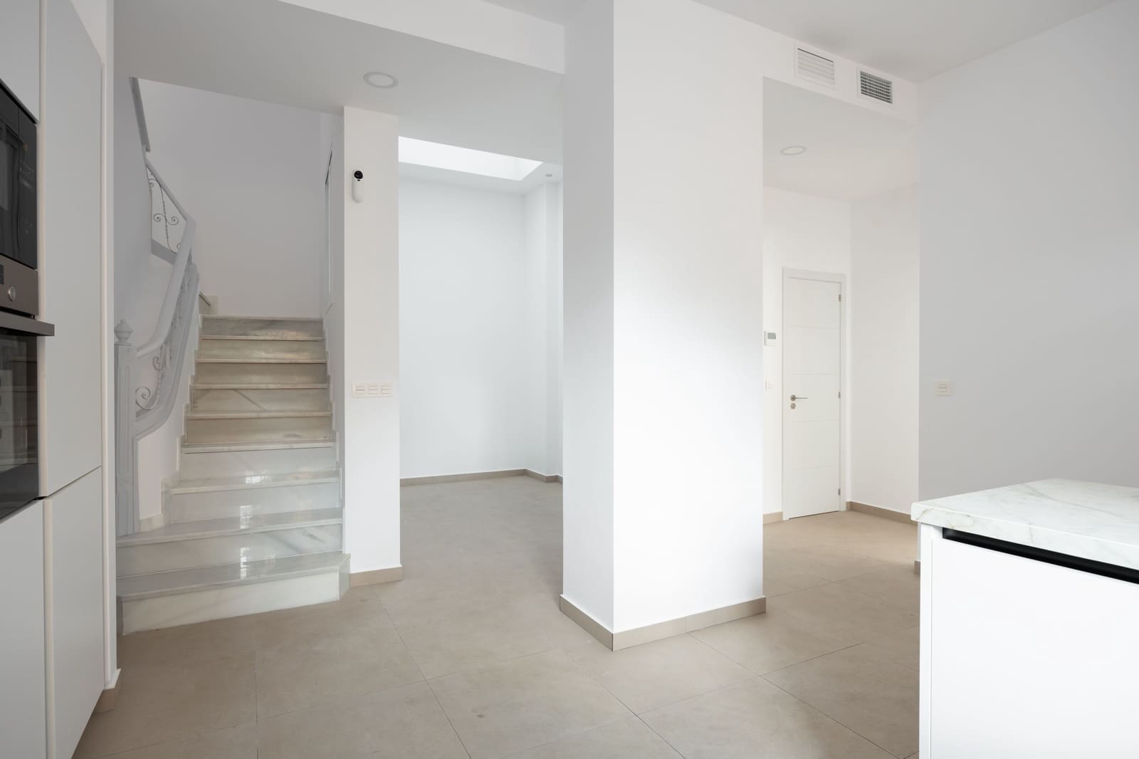 6 soverom Hus til salgs i Malaga by - € 569 000 (Ref: 9569078)