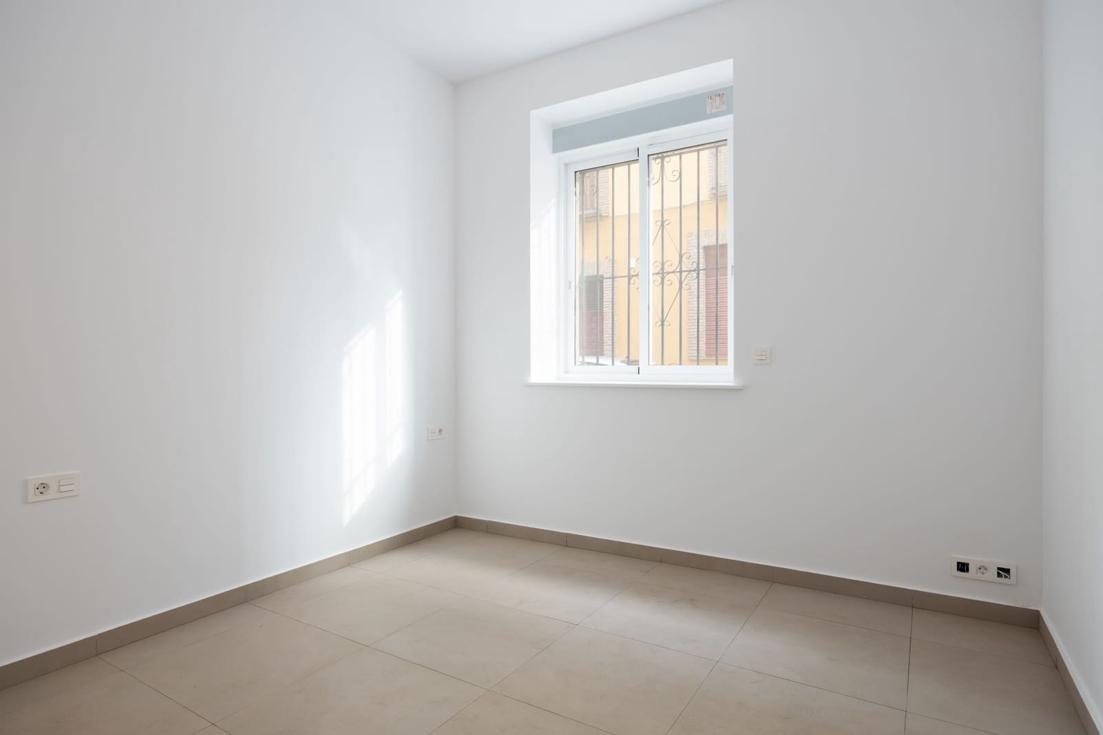 6 soverom Hus til salgs i Malaga by - € 569 000 (Ref: 9569078)