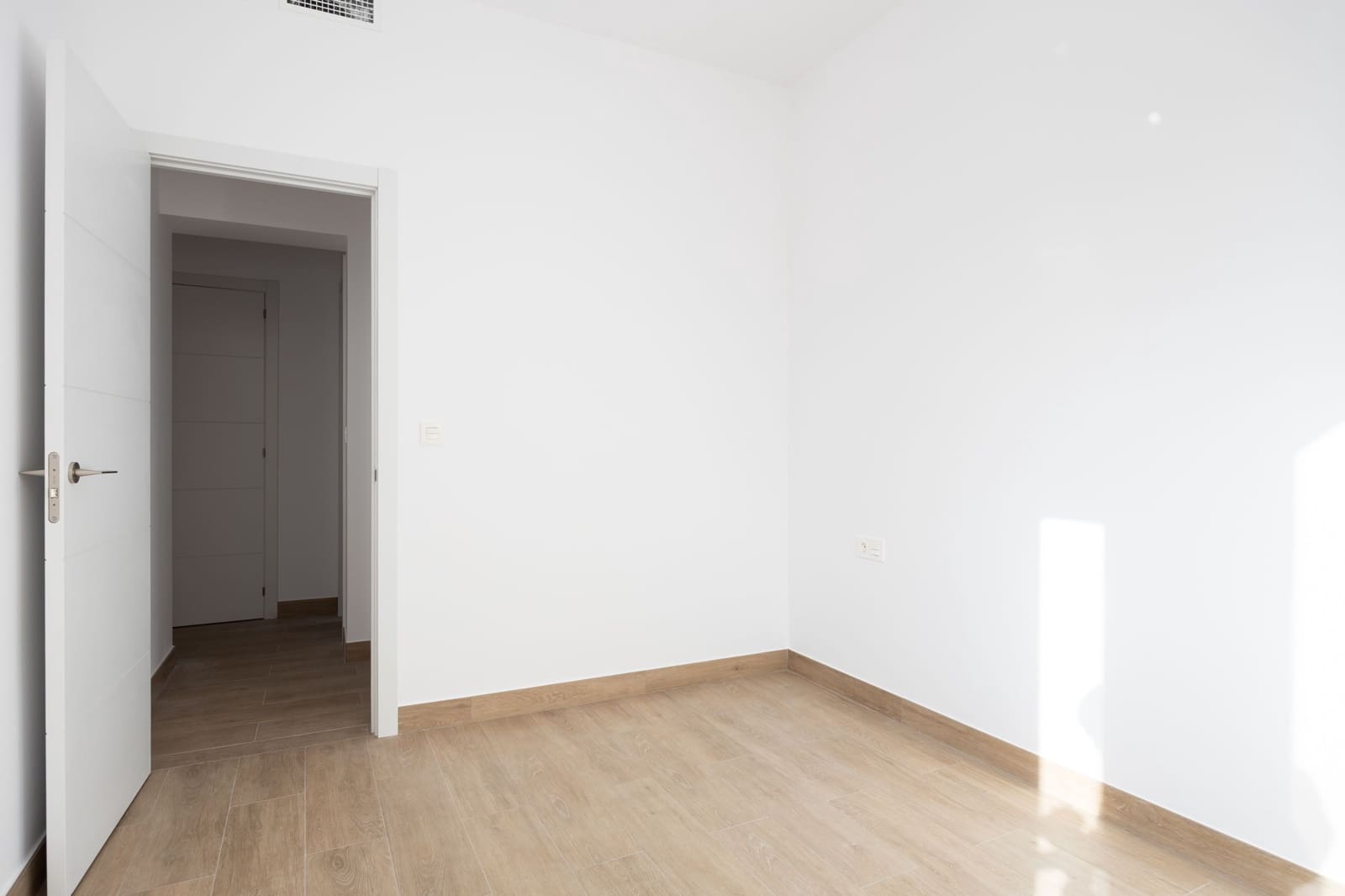 6 soverom Hus til salgs i Malaga by - € 569 000 (Ref: 9569078)