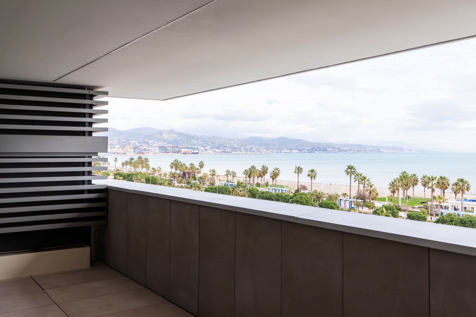 3 bedroom Apartment for rent in Malaga city with pool - € 5,500 (Ref: 9569079)