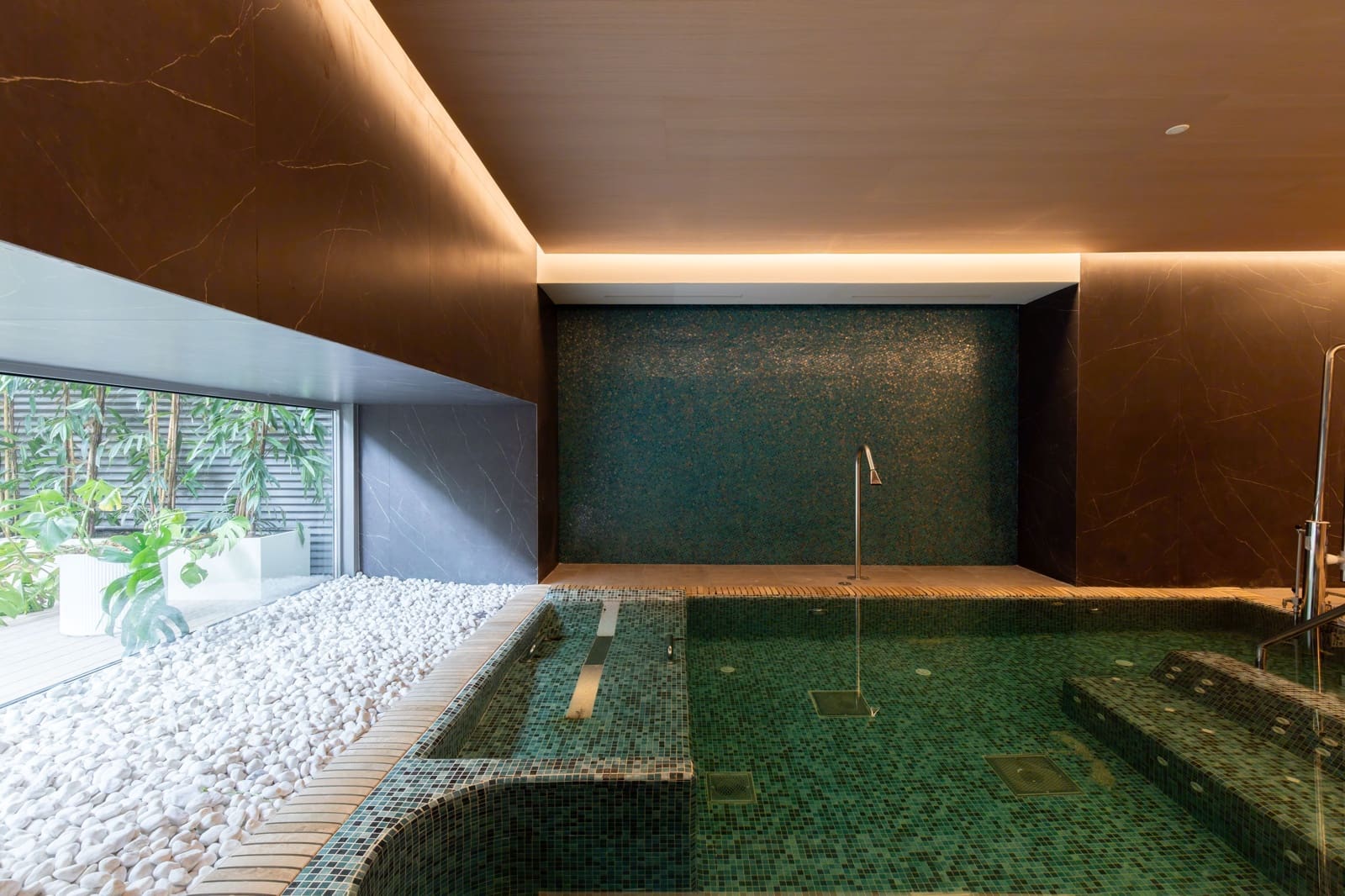 3 bedroom Apartment for rent in Malaga city with pool - € 5,500 (Ref: 9569079)