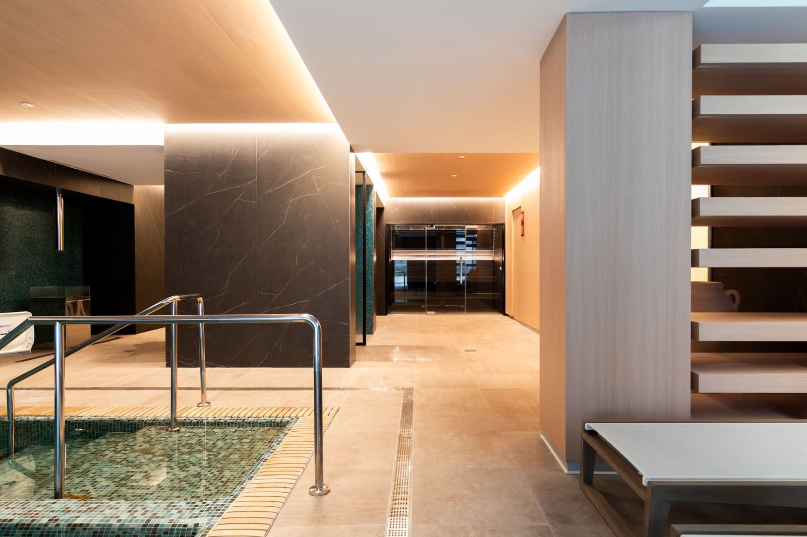 3 bedroom Apartment for rent in Malaga city with pool - € 5,500 (Ref: 9569079)